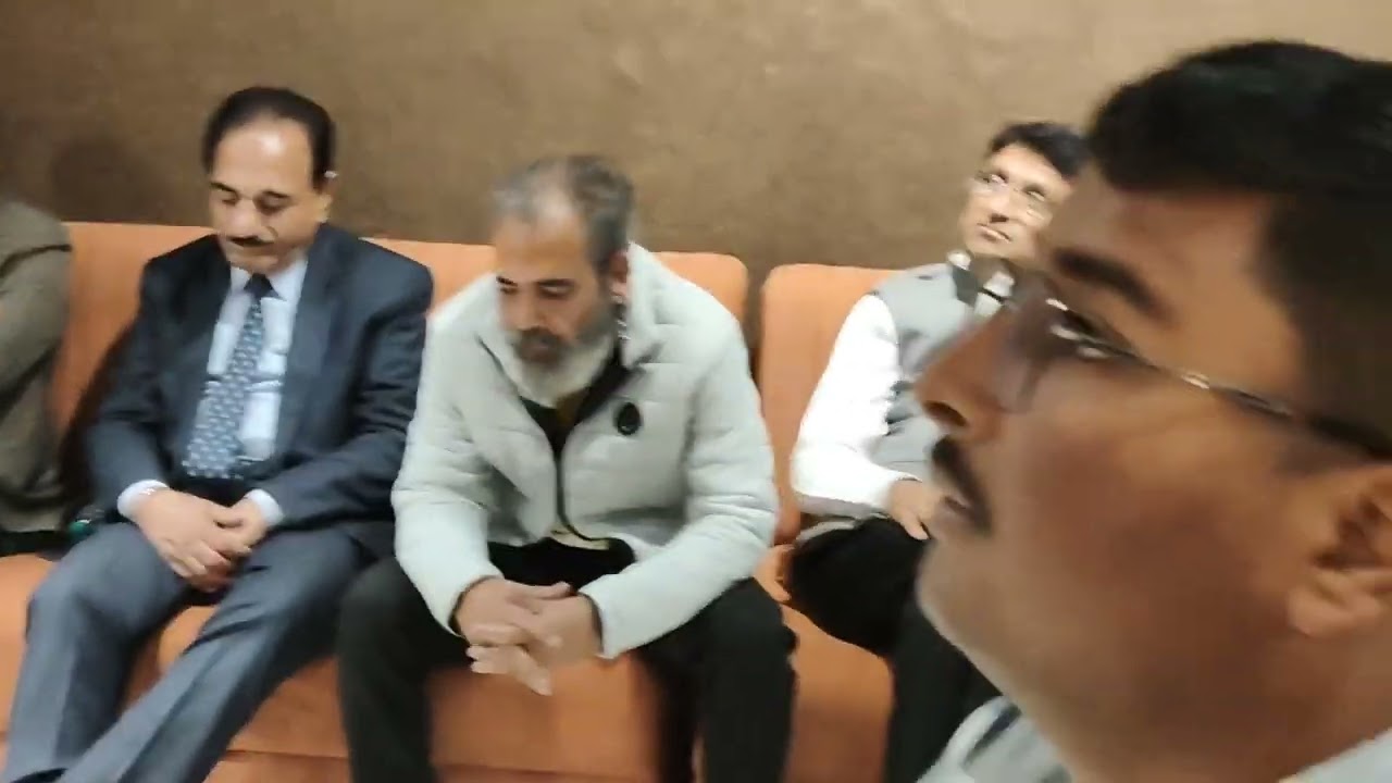 Tumhari Zulf Ke
