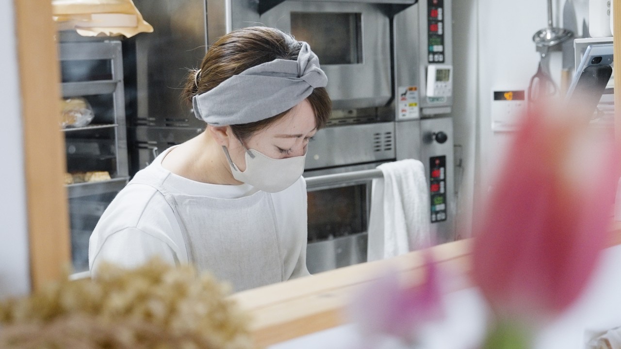 住宅街で自宅の庭に小さなケーキ屋！ママパティシエが作るシュークリームが絶品だった！口コミで話題の「菓子屋tsumugu.」に密着取材
