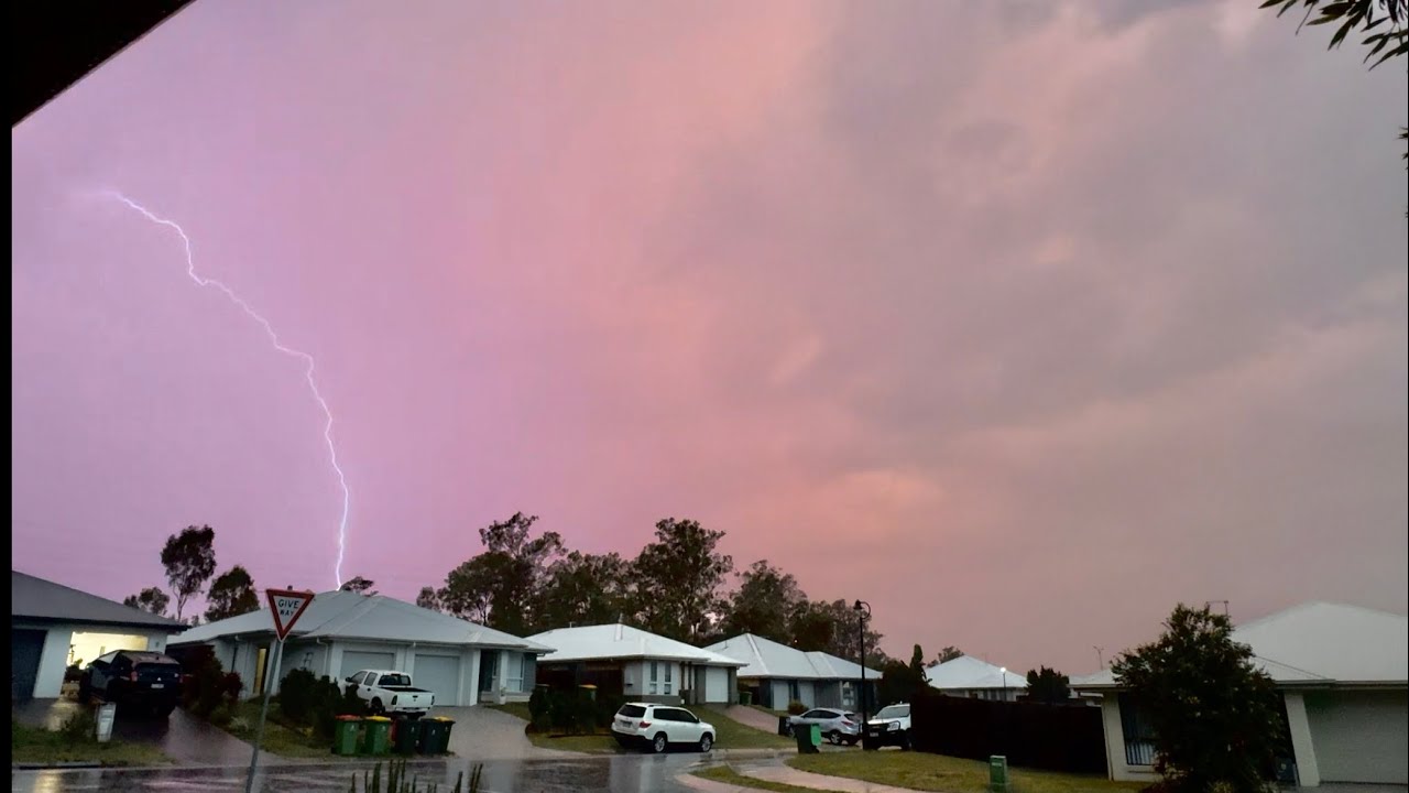 Winter Thunderstorm Ipswich QLD #thunderstorm #winter #ipswichqld #lightning #thunder
