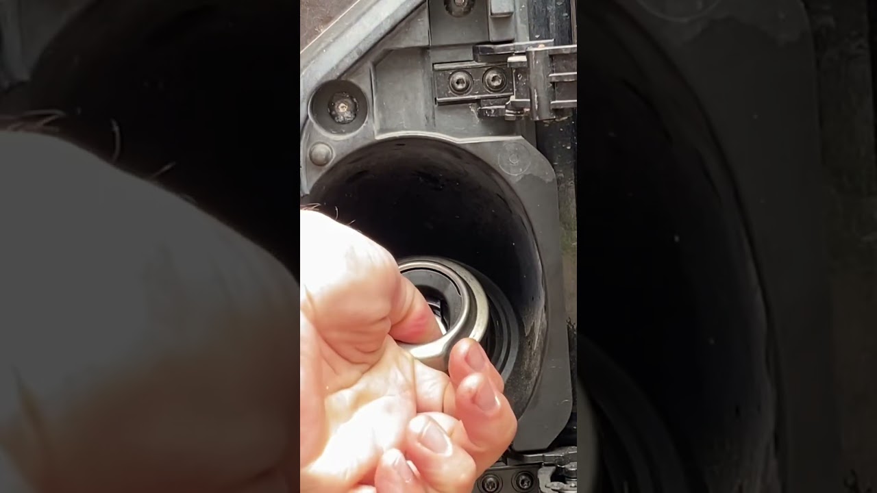 Как заправить мой фургон Ford с помощью канистры &mdash; сифонная блокировка горловины топливного бака