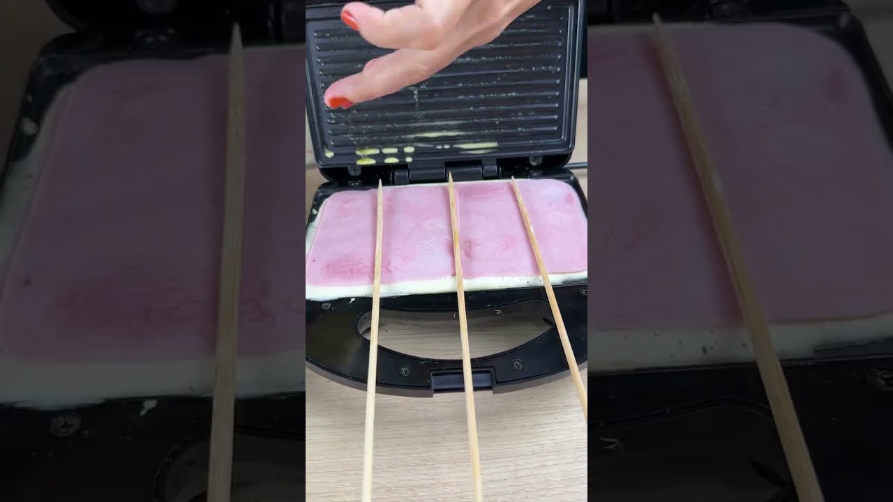 I MADE THIS CREPE IN A SANDWICH AND I WAS SURPRISED WITH THE RESULTS.