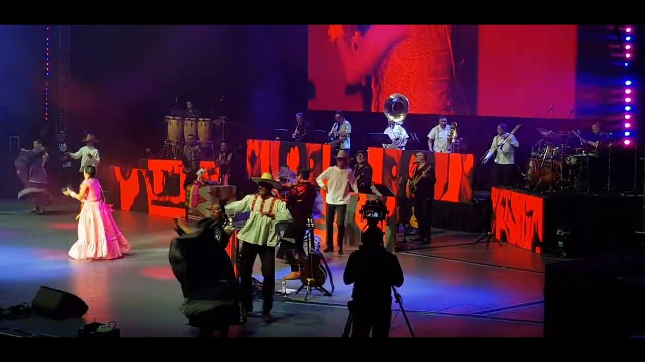 Lila Downs - Mandimbo, La Campanera, La Martiniana (Auditorio Nacional, 31/10/2024)