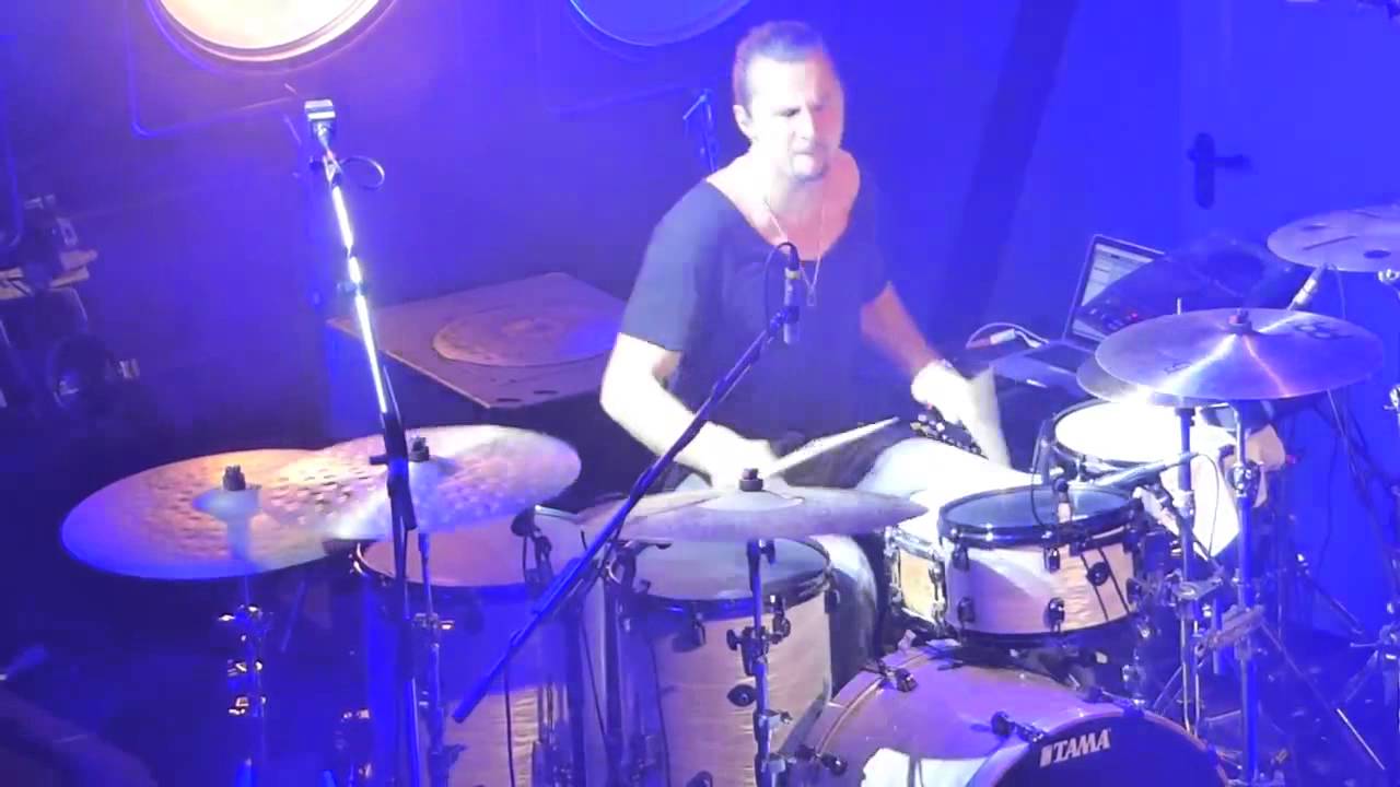 Drumsolo   Simon Gattringer   Drummer von Johannes Oerding Uelzen 13.11.15