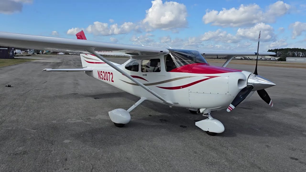Gorgeous 700 Hr 2002 182T with Garmin Package