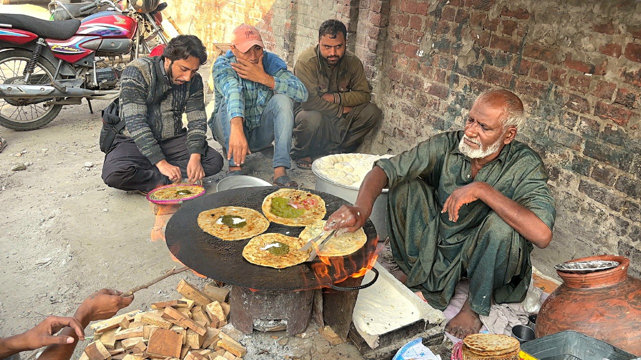 30 Rs /-😱 PUNJABI Street FOOD Saag Paratha | DESI Breakfast | ROADSIDE Food |Street Food in PAKISTAN