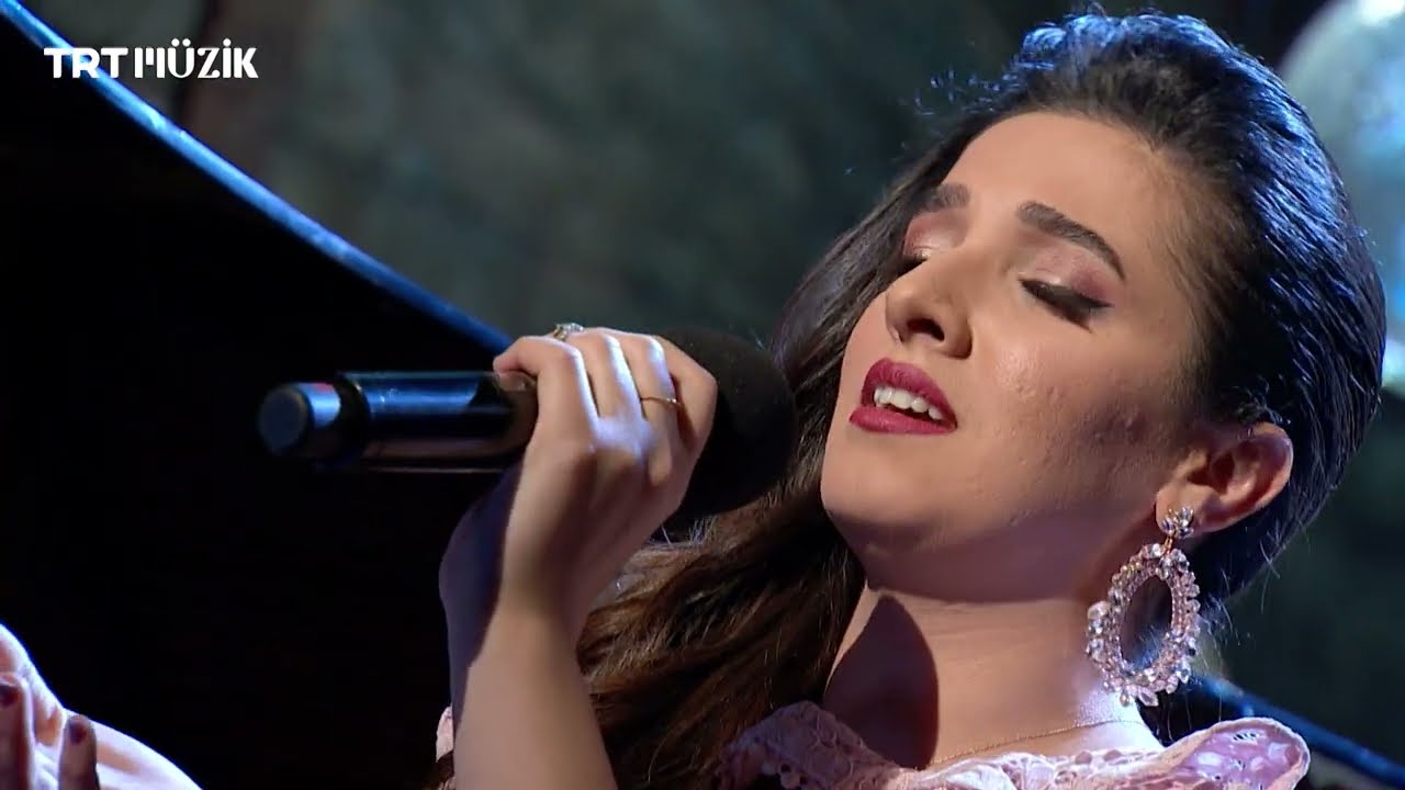Senem Akdemir - İlkbahar Geldi