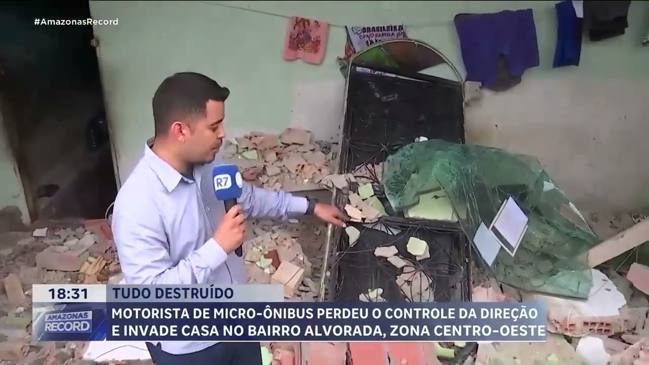 Motorista de micro-ônibus invade casa no bairro Alvorada | Record Manaus