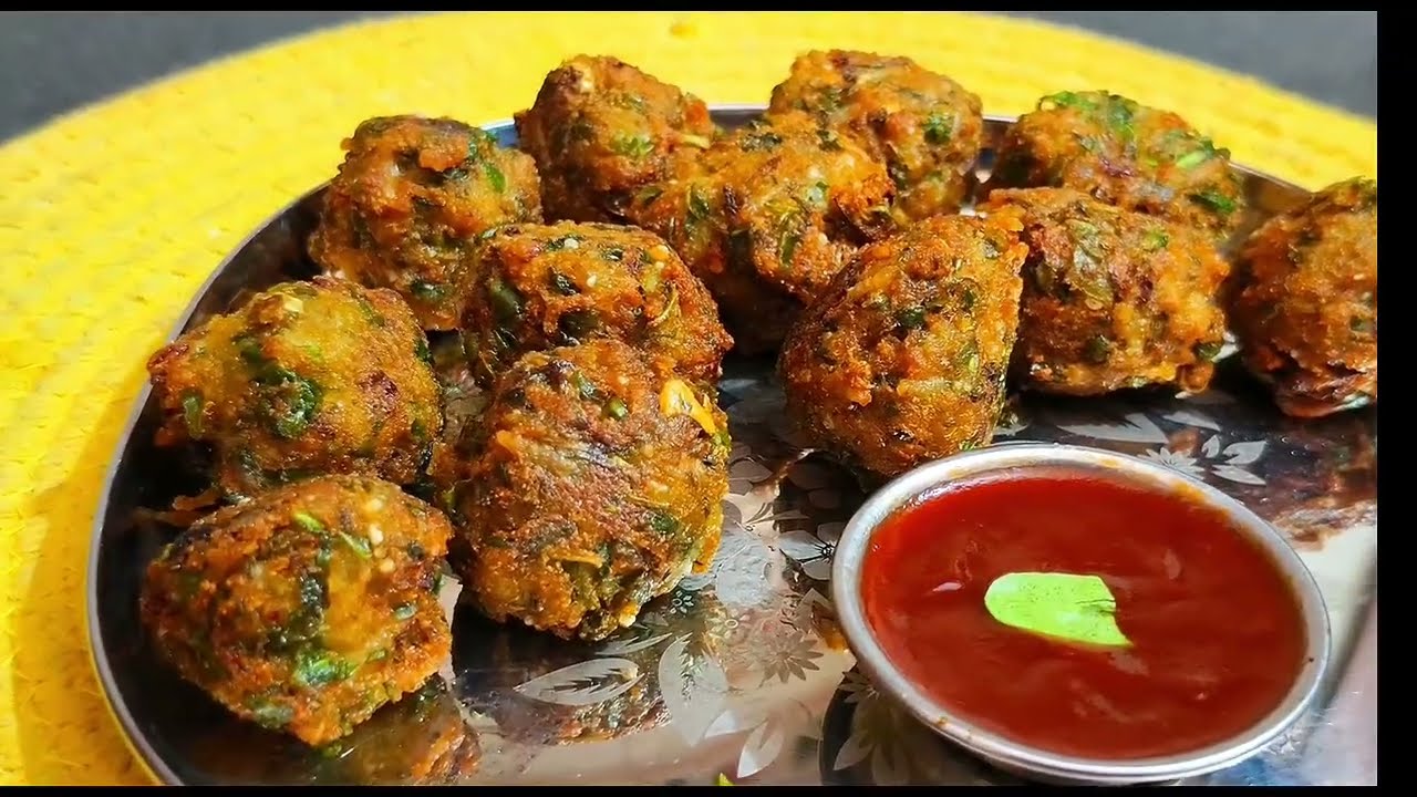 leftover rice palak aloo pakoda recipe 😋 टेस्टी चटपटे मजेदार पकोड़ा रेसिपी 😋😋