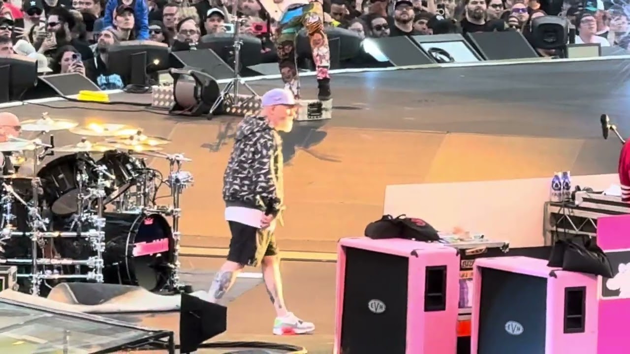Limp Bizkit performs “Break Stuff” live at Levi’s Stadium in Santa Clara, CA.  6/20/2025