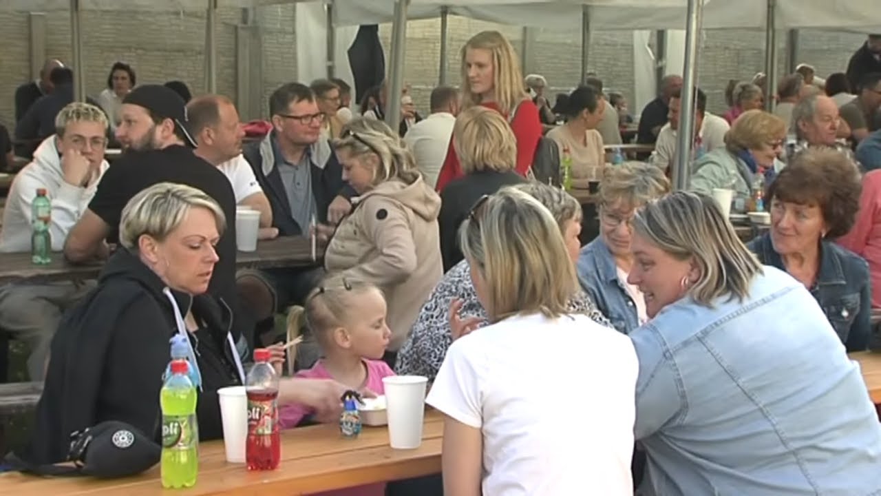Štěpánkovice ► Stavění májky u zahrádkářů │ #Hlucinsko.TV │ @TelevizeHlucinsko