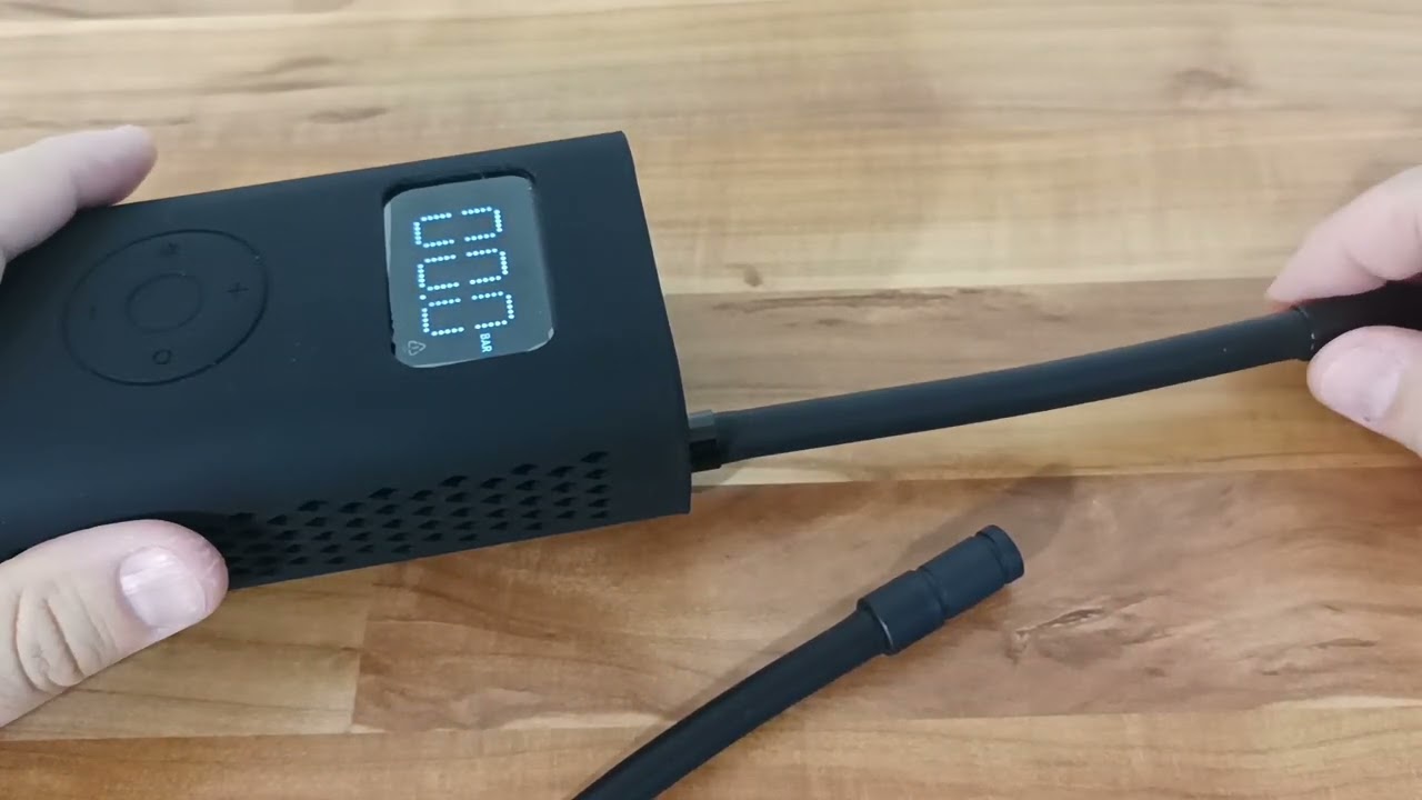 Штанг для компрессора Xiaomi и быстросъемный наконечник.