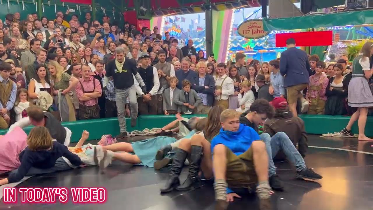 😍 Beautiful Girl Laughing on TEUFELSRAD 🎡 Oktoberfest Munich 2025 🔥 Fun, Smiles & 4K Energy!