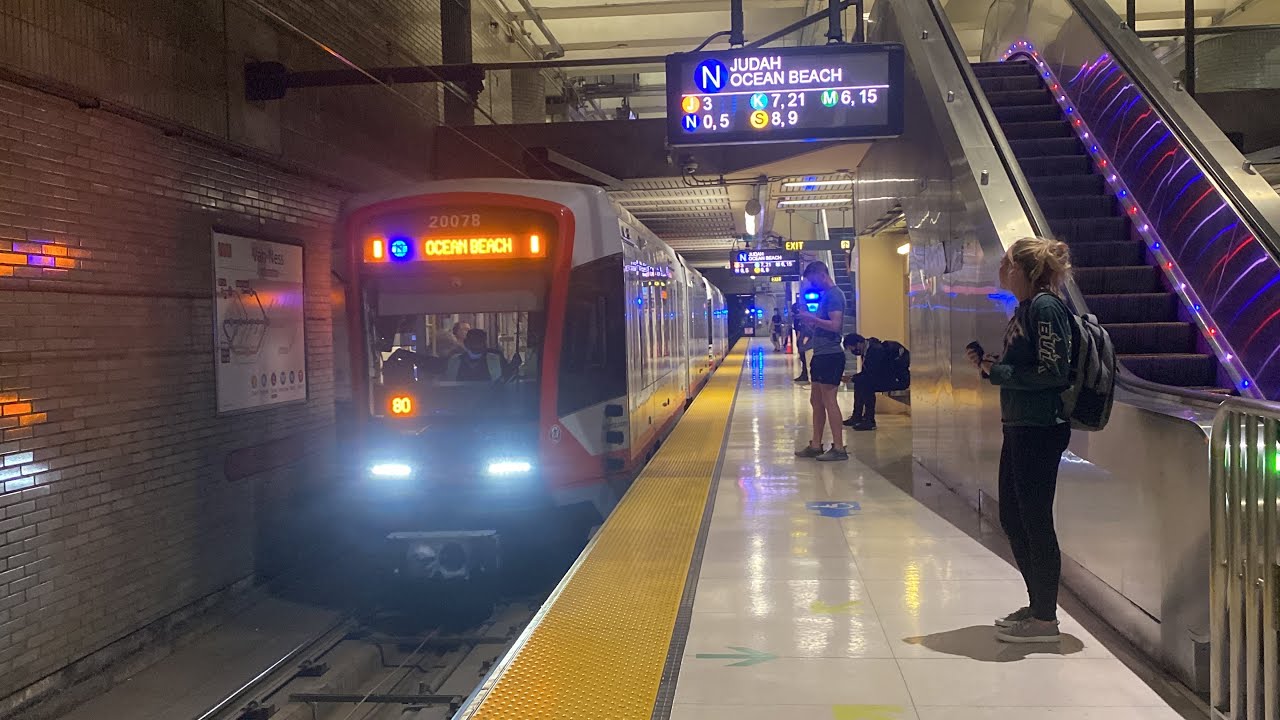 SFMTA Muni Metro LRV early evening rush @ Van Ness 5/24/22