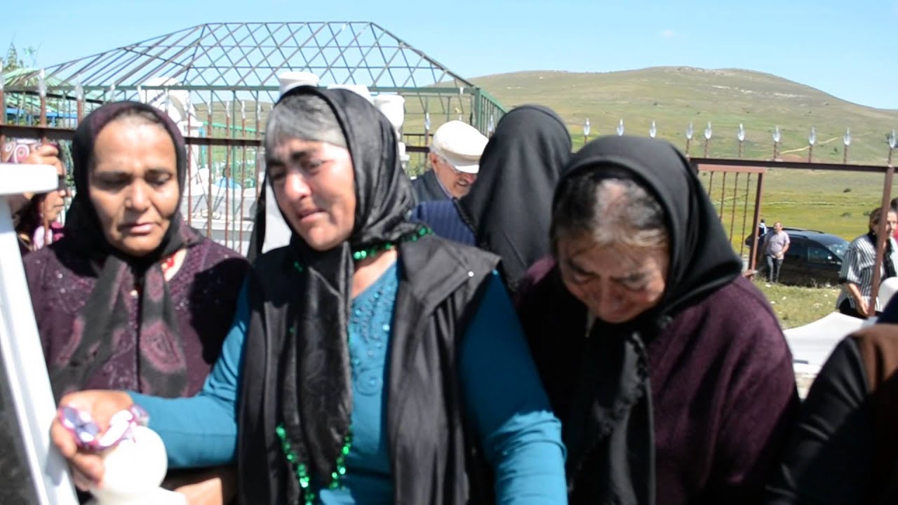hebes camlikale köyünden azimet turgut ´un mezar merasimi 1. bölüm