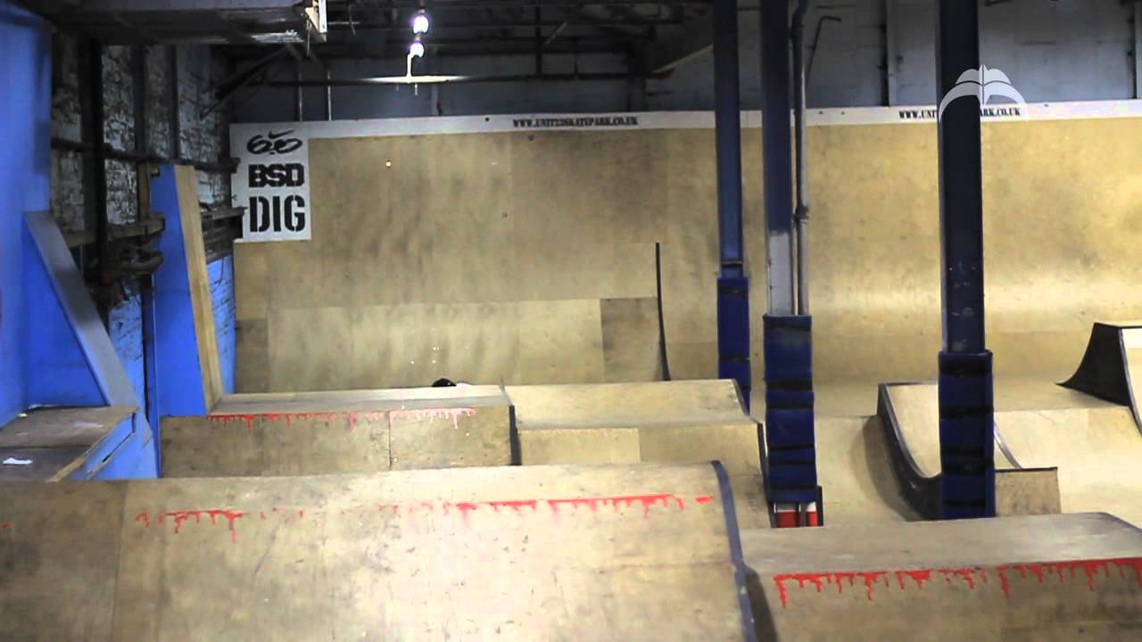 Razors UK pro team at Unit 23 skatepark