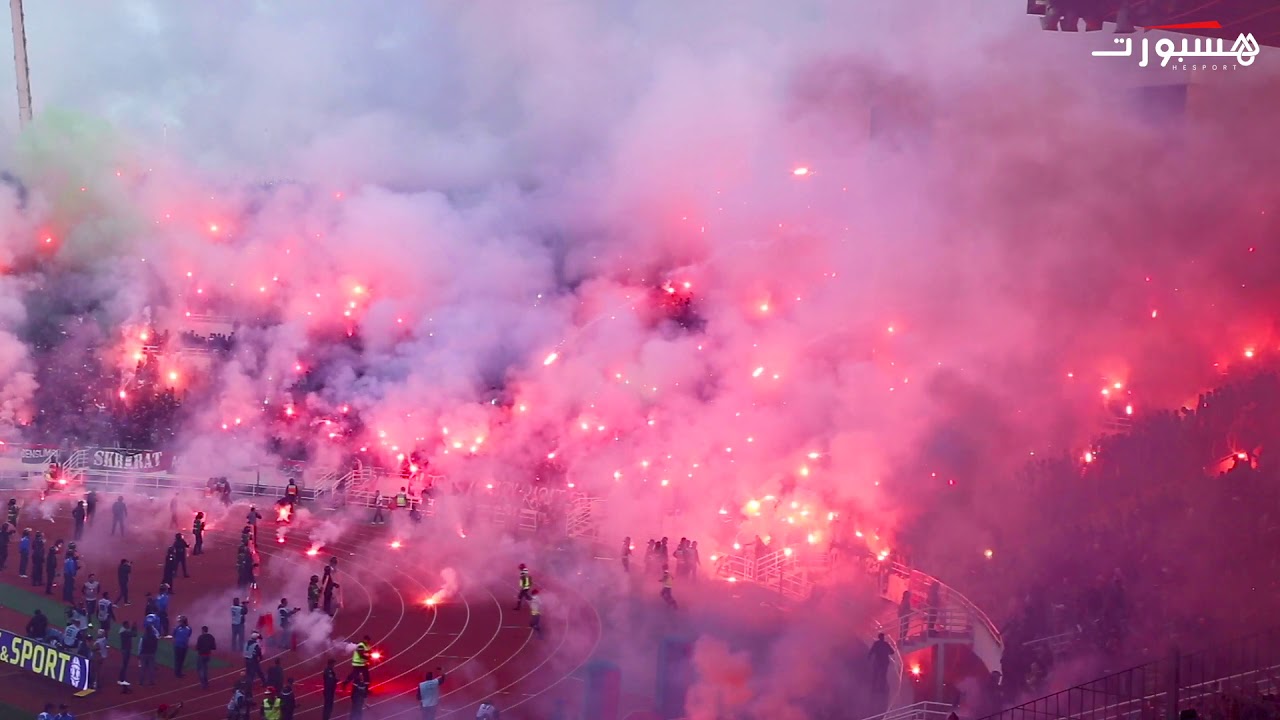 كراكاج مرعب وتاريخي لجمهور الجيش الملكي في كلاسيكو الرجاء