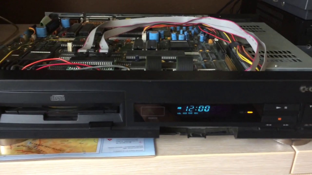 Commodore CDTV disassembly and laser adjustment