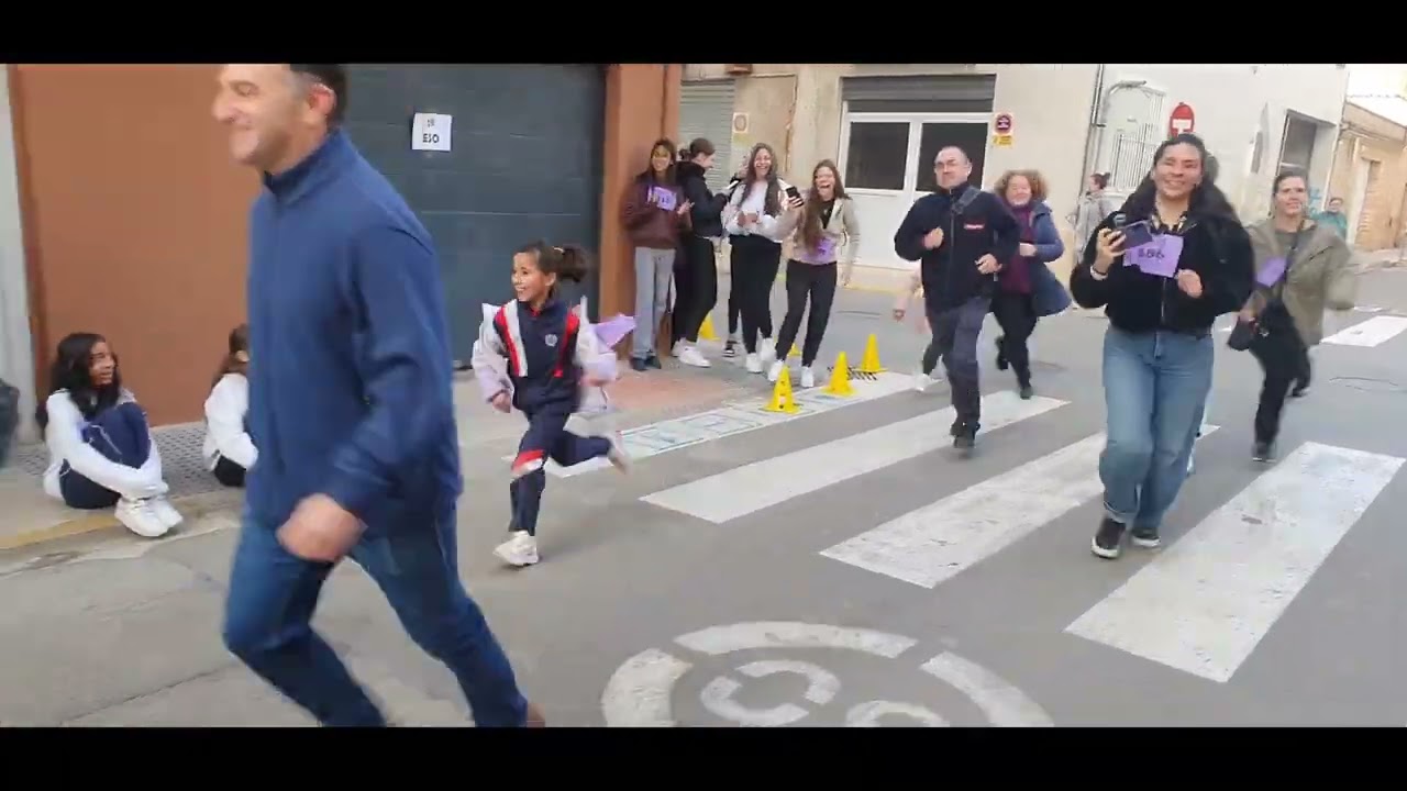 V VOLTA A PEU CONTRA LA VIOLÈNCIA DE GÉNERE AL COL·LEGI VAMAR 2025. CARRERES PRIMARIA 20/11/2025