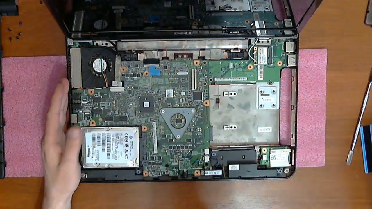 Dell Inspiron N5010 ( 5010-4446 ) разборка , мини обзор и замена термопасты