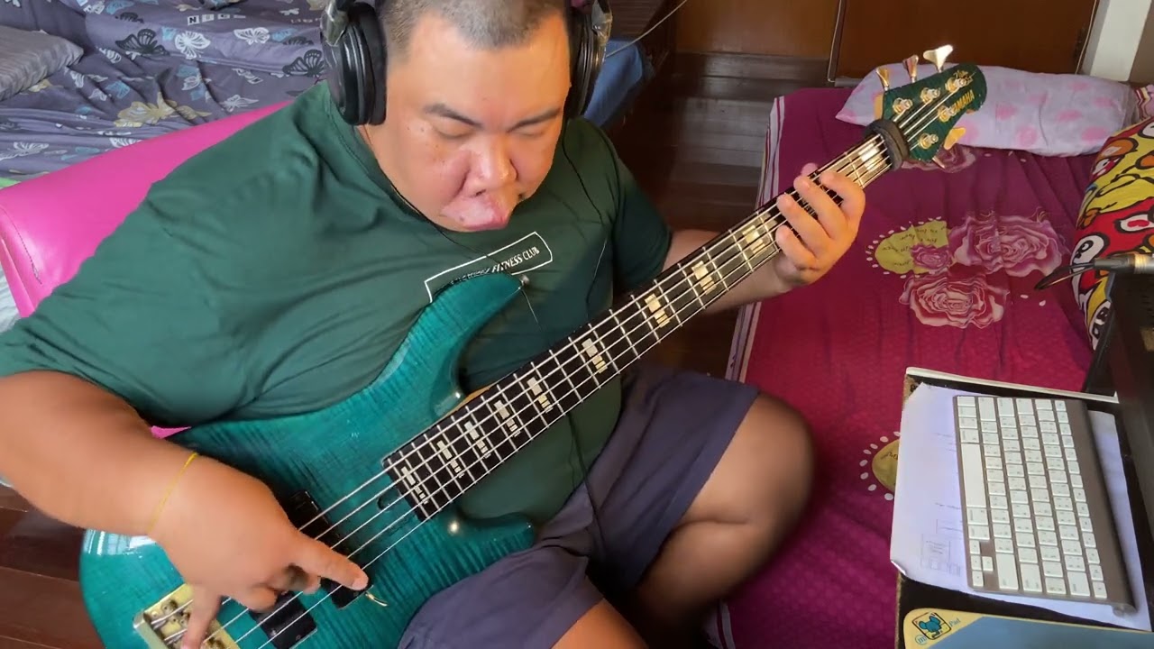 Crazy Train - Ozzy Osbourne cover Bass By Poopui