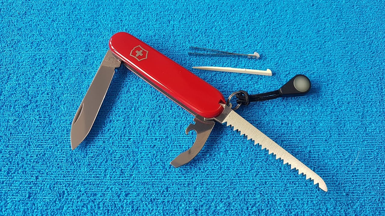 Victorinox Walker de 84mm: Minimalismo y ligereza para montaña.