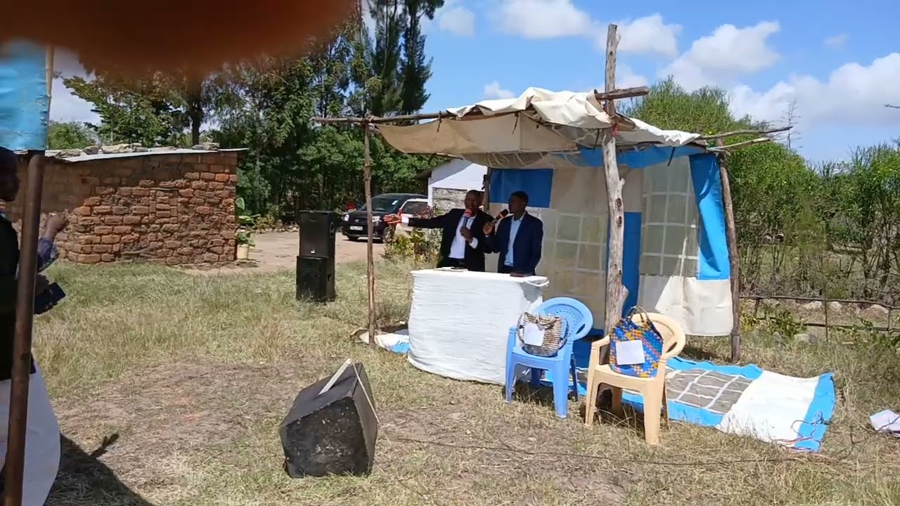 Saints praise God in Mitaboni!