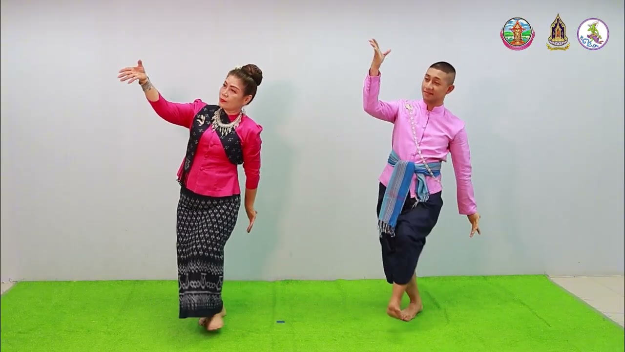 รำบวงสรวงงานสักการะสมเด็จพระนเรศวรมหาราช (กลับด้าน)