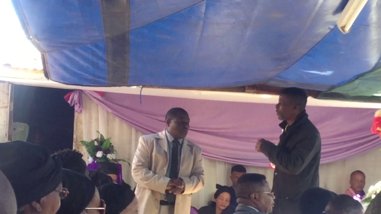 “Ti ama !gai sa !kheis”  impromptu duet by Friedel Bambi /Hara#gaeb and Jan //Hoebeb, Kranzneus