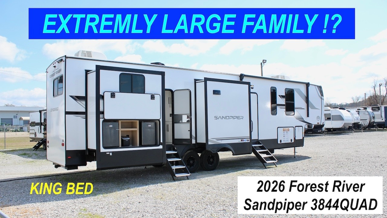 Оцените этот ОГРОМНЫЙ двухкомнатный автодом на колесах! Forest River Sandpiper 3844QUAD 2026 года...