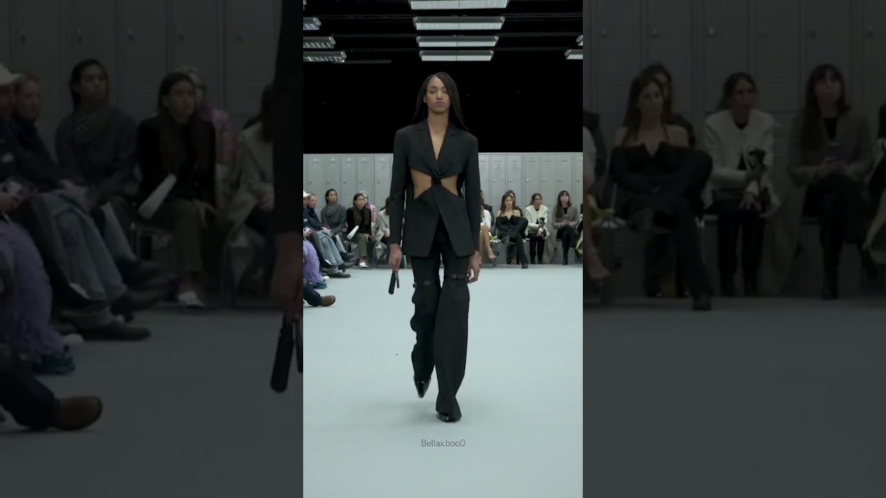 Her Abs🛐😩 | Coperni Fw2022 