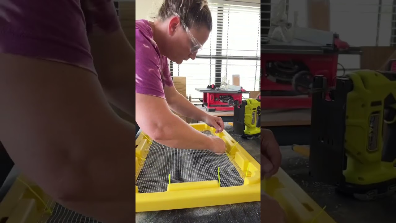 DIY chick brooder, super easy! #diy #broody er
