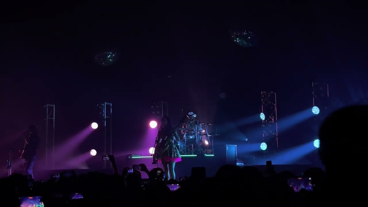 Khruangbin in seoul (Arirang, White gloves) @yes24 live hall / 221112