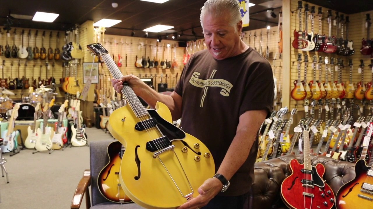 Норм демонстрирует 8 разных гитар Gibson ES здесь, в Norman's Rare Guitars.