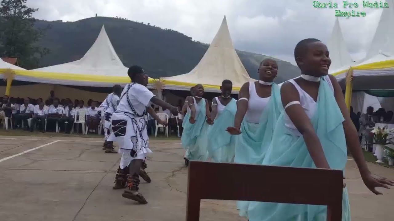 WEBARE MUNONGA COLLEGE DON BOSCO DE RUSHAKI HEADTEACHER.... 