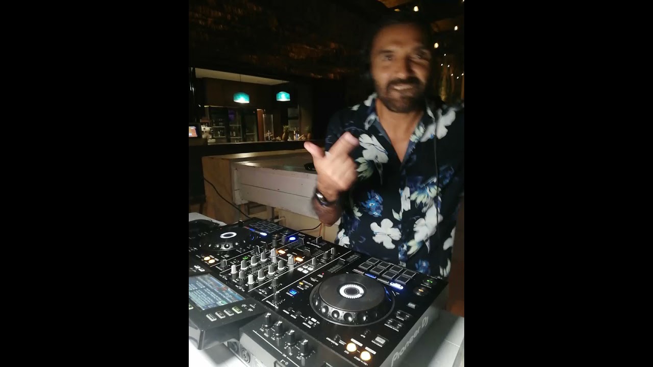 Noches de Inti Beach