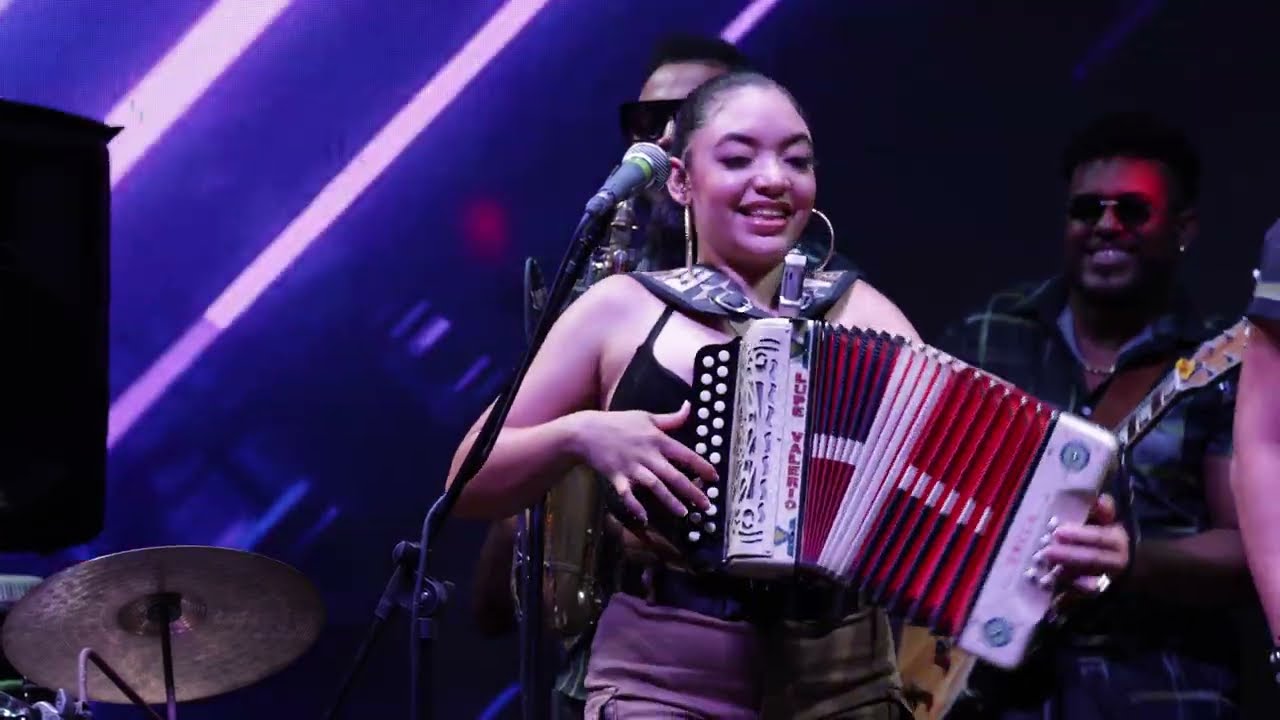 Rubali Valerio - La Potranca Cimarrona Video En Vivo 2024