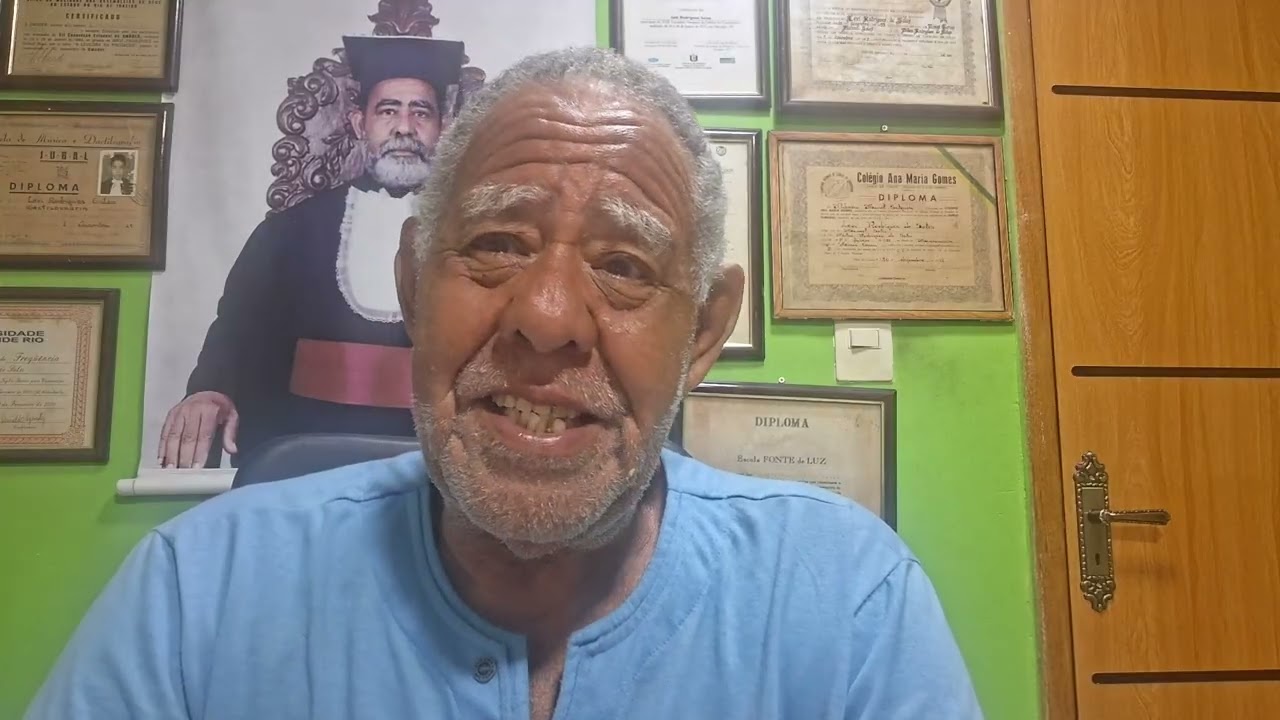 UMA GERAÇÃO VAI  E OUTRA GERAÇÃO VEM MAS A TERRA PERMANECE PARA SEMPRE. ECLESIASTE 1:4 