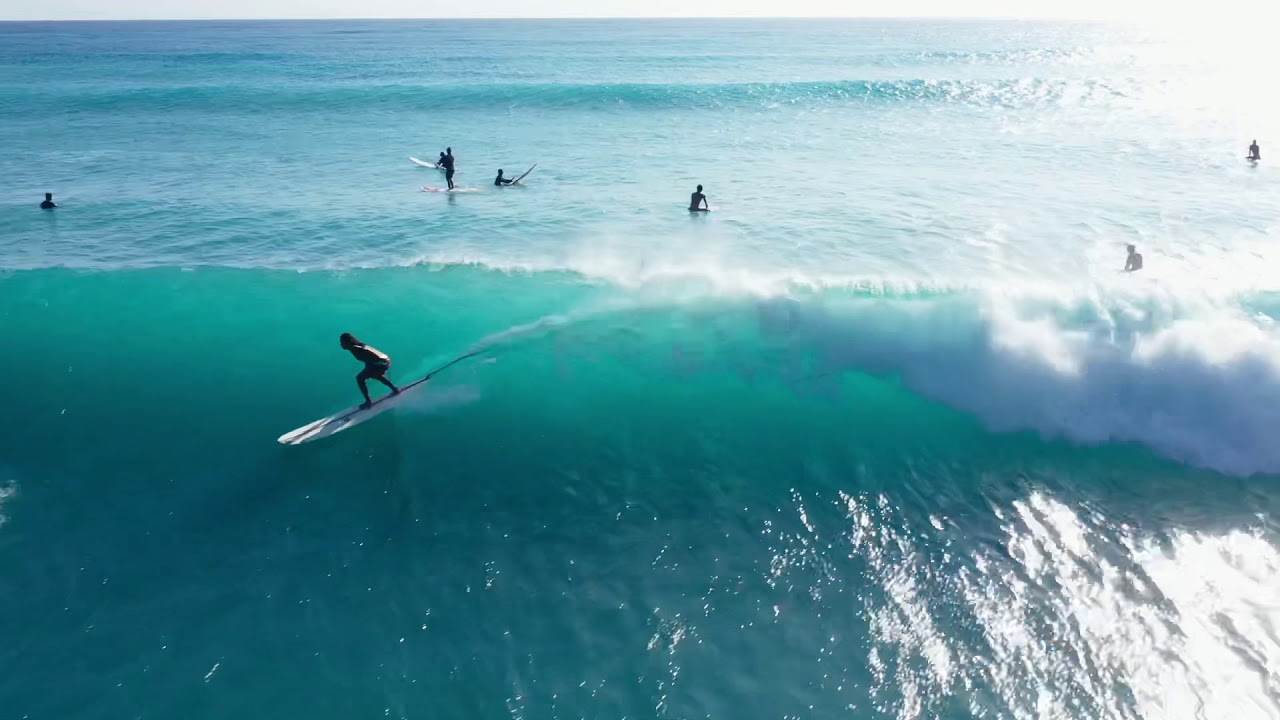 Taiwan Jinzun Surfing