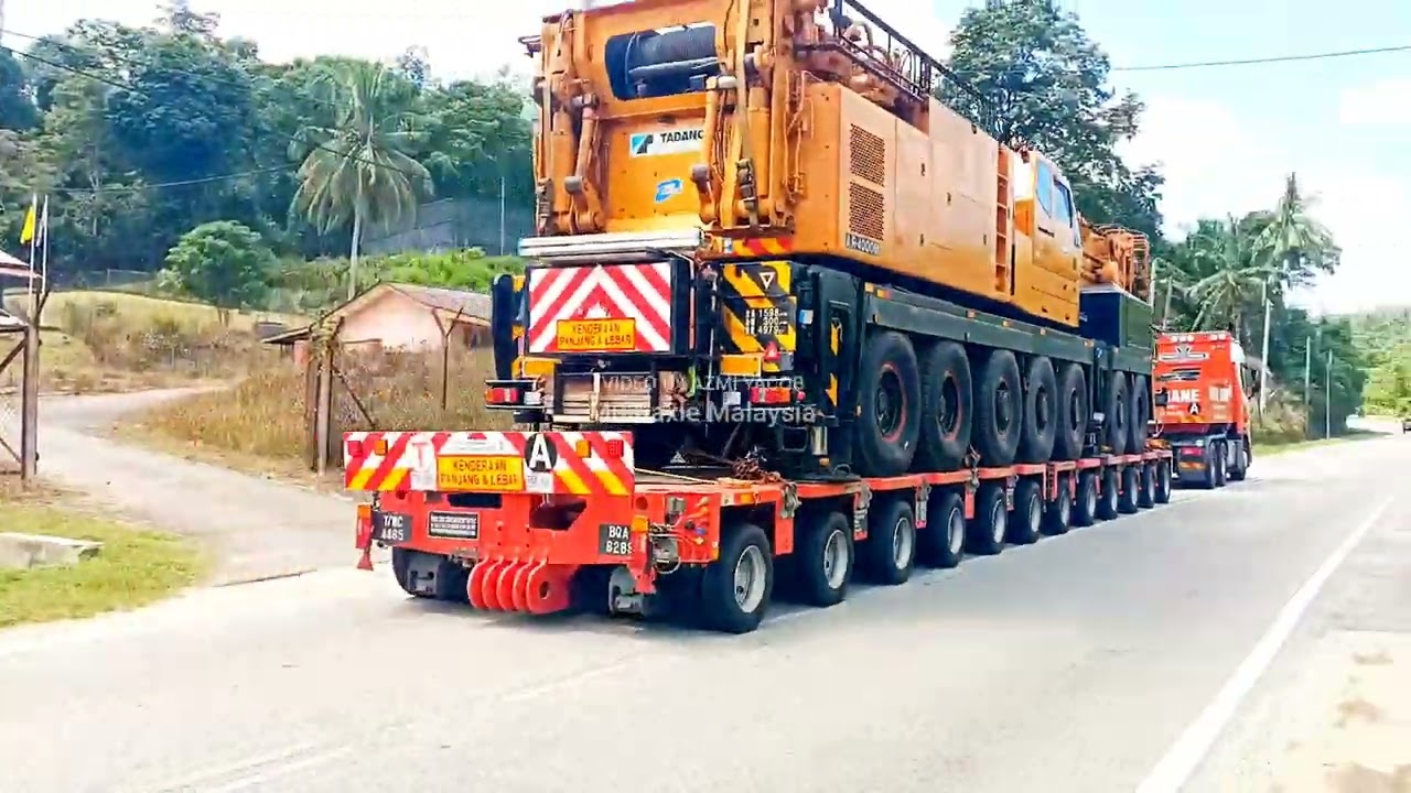 MUTIAXLE SCANIA R580 AMembawa LIEBHERR LTM 1500