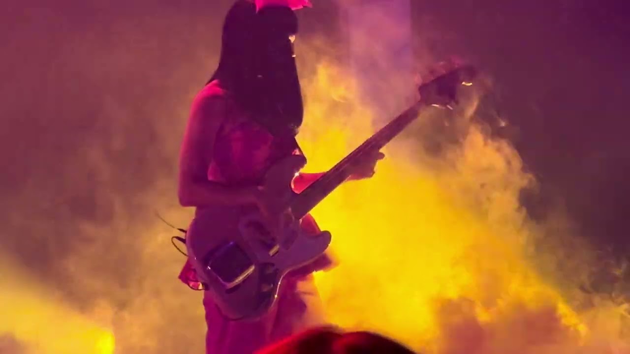 Khruangbin “Hold Me Up (Thank You)” 9.23.24 the Anthem, Washington D.C.