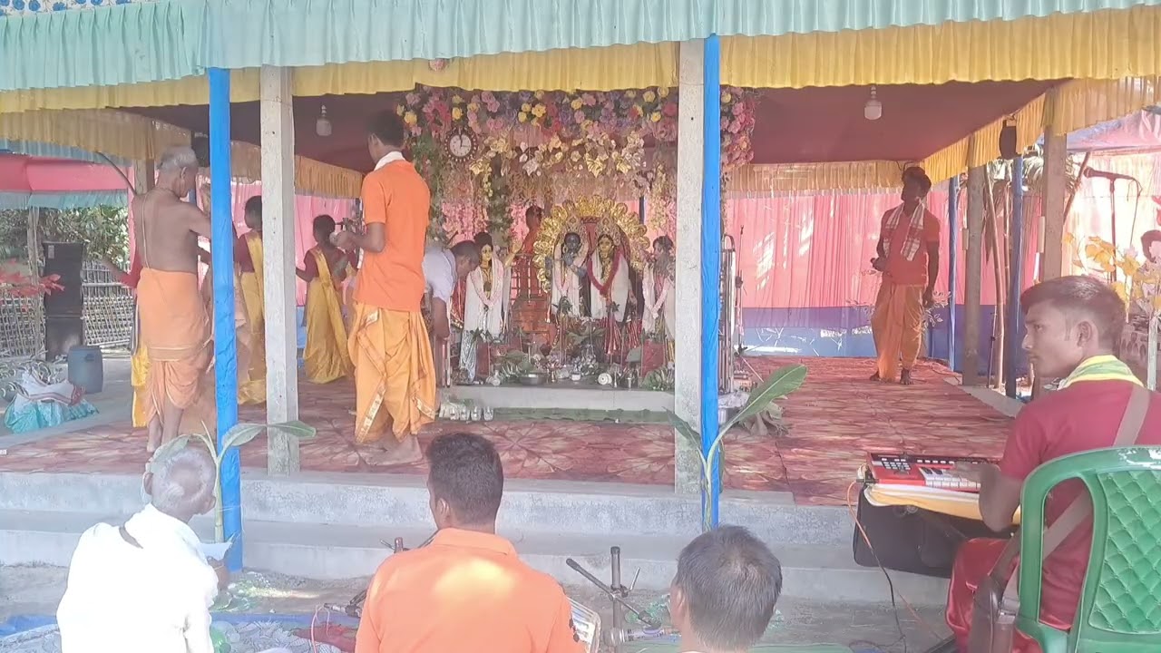 সুন্দর সকালের কৃষ্ণনাম কীর্তন/প্রভাতী সুরে হরে কৃষ্ণ নাম কীর্তন টি শুনুন ভালো লাগবেই #eknaam #kritan