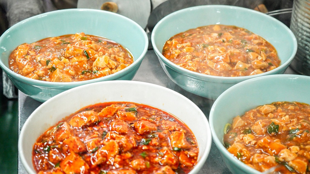 Самый популярный ресторан Японии восхитителен! Удивительный обед, который всегда полон!