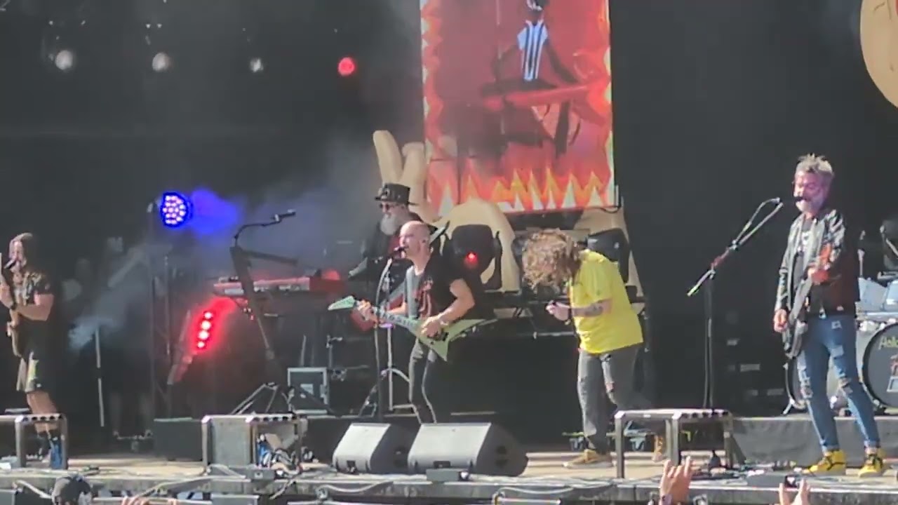 Helldebert feat. Max Cavalera - Le Cartel des Cartables - Live @ Motocultor, Carhaix, FR, 14/08/2025
