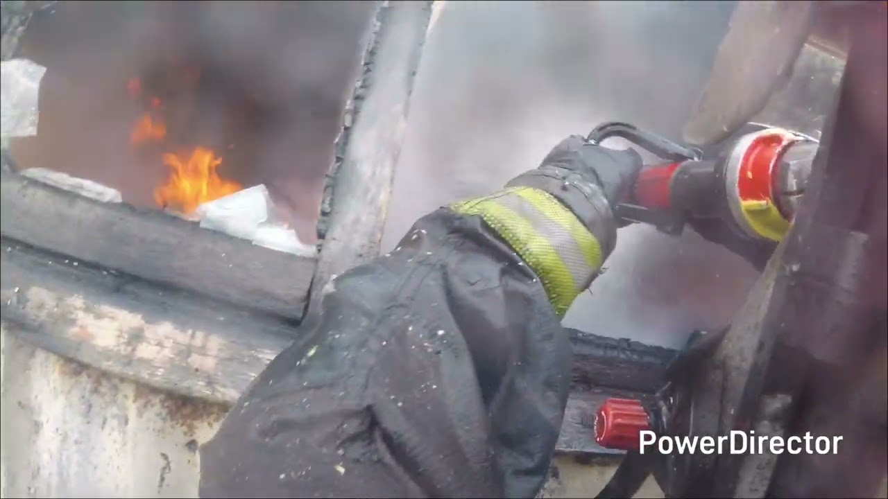 Bomberos Punta Arenas| Trabajo en primera persona, En clave 10.01