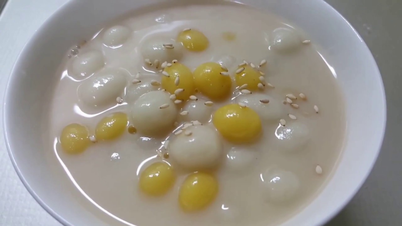 របៀបធ្វេី​​បង្អែមនំអុី  Cambodian Glutinous rice flour Dessert