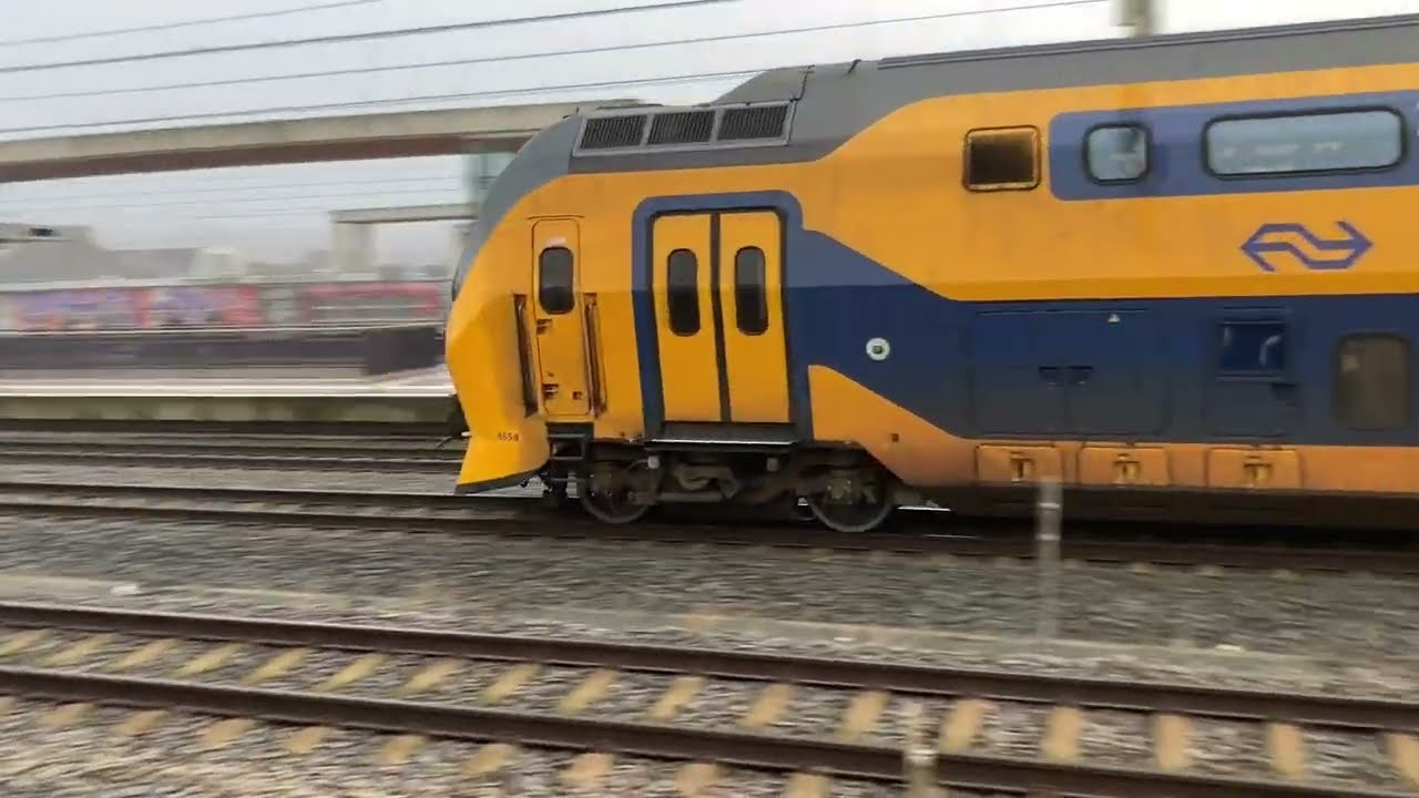 Treinen op station Utrecht Vaartsche Rijn