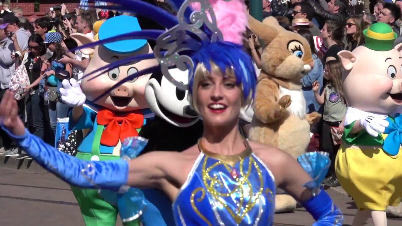 Most Disney Characters EVER in a Parade at the 25 Party at Disneyland Paris!!