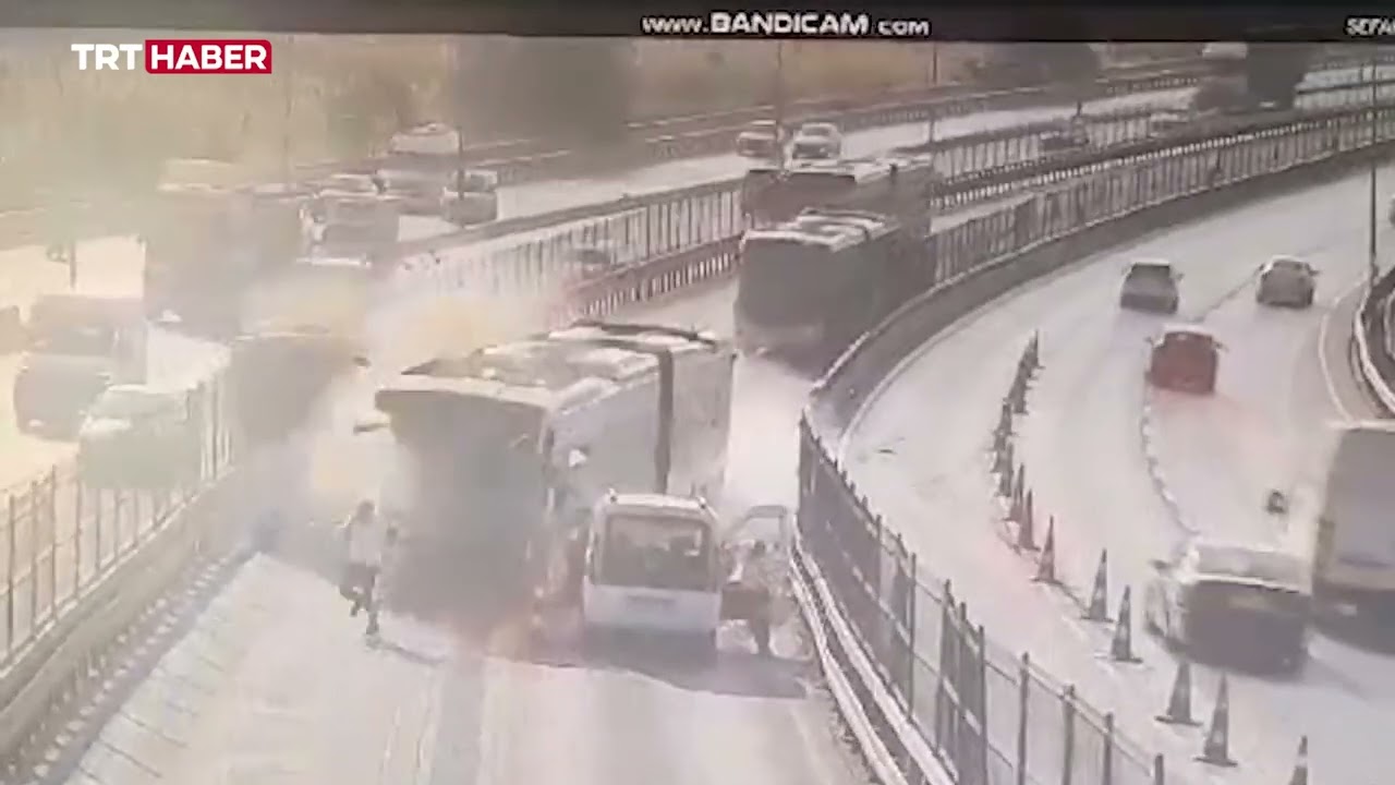 Metrobüs kazasına ilişkin yeni görüntü