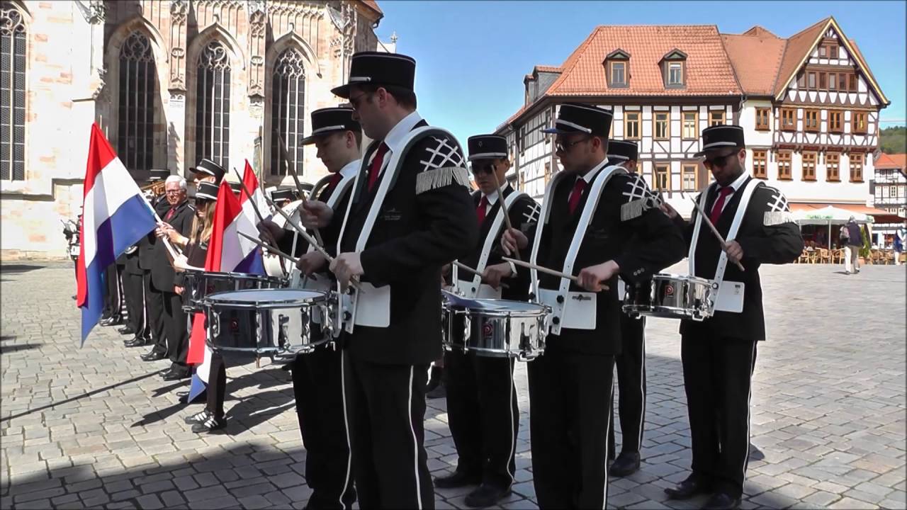 Harmonie en drumband Les Amis Reunis Nieuwstadt