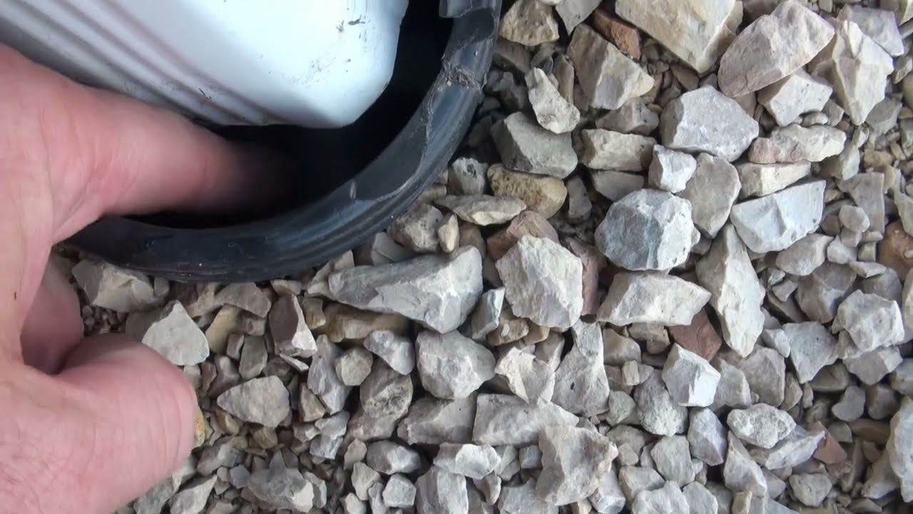 Thawing A Frozen Drain Pipe